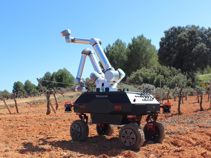 Harvesting robot launched in the Greek vineyard